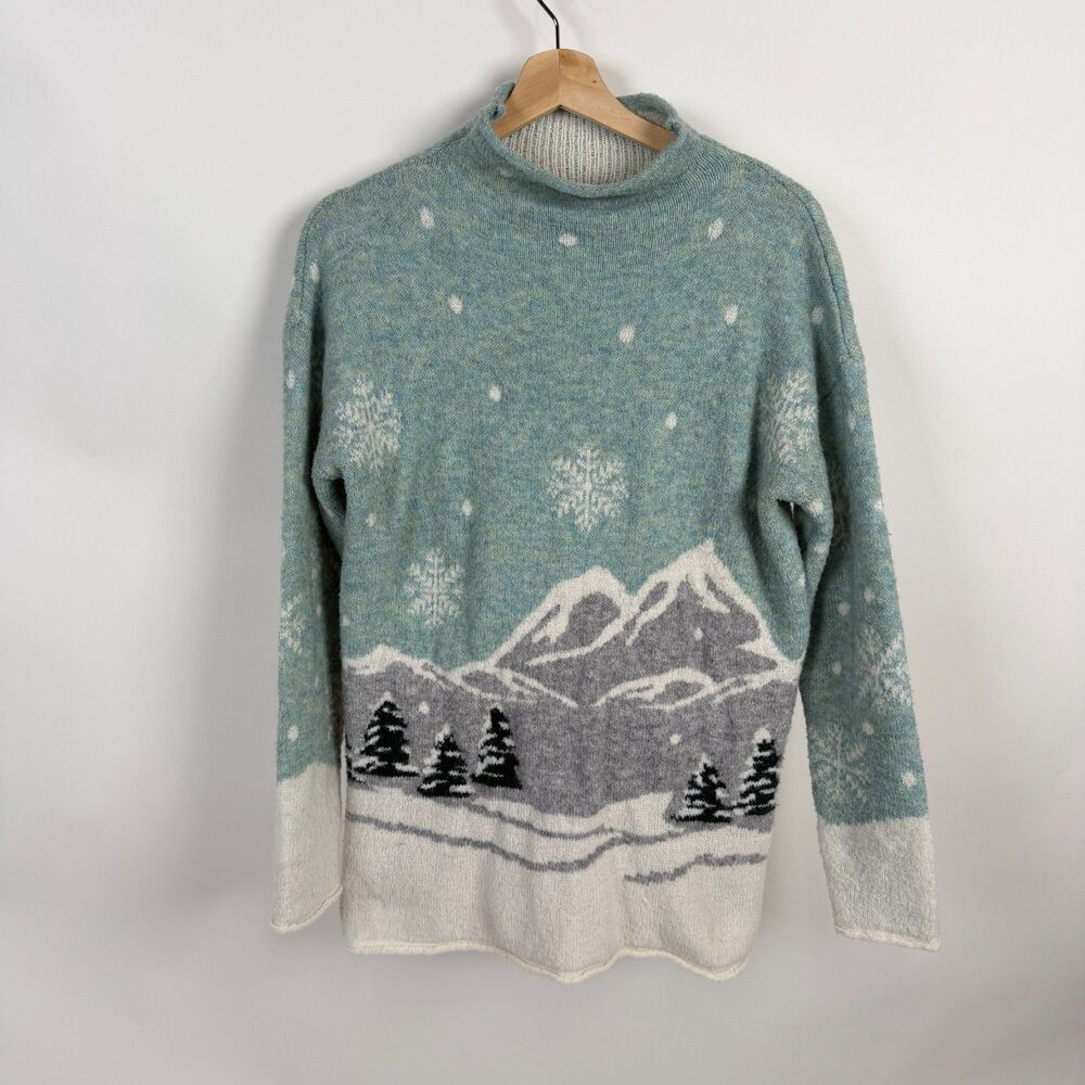 Cupcakes & Cashmere Sweater M Women Winter Mountain Snow Scene Knit Pullover